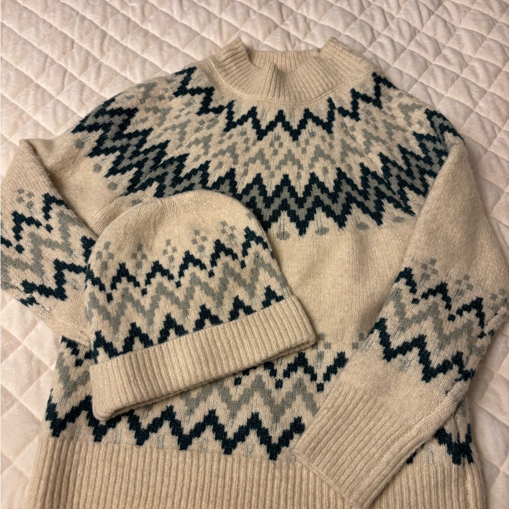 Rachel Zoe Cream and Black Zigzag Sweater
